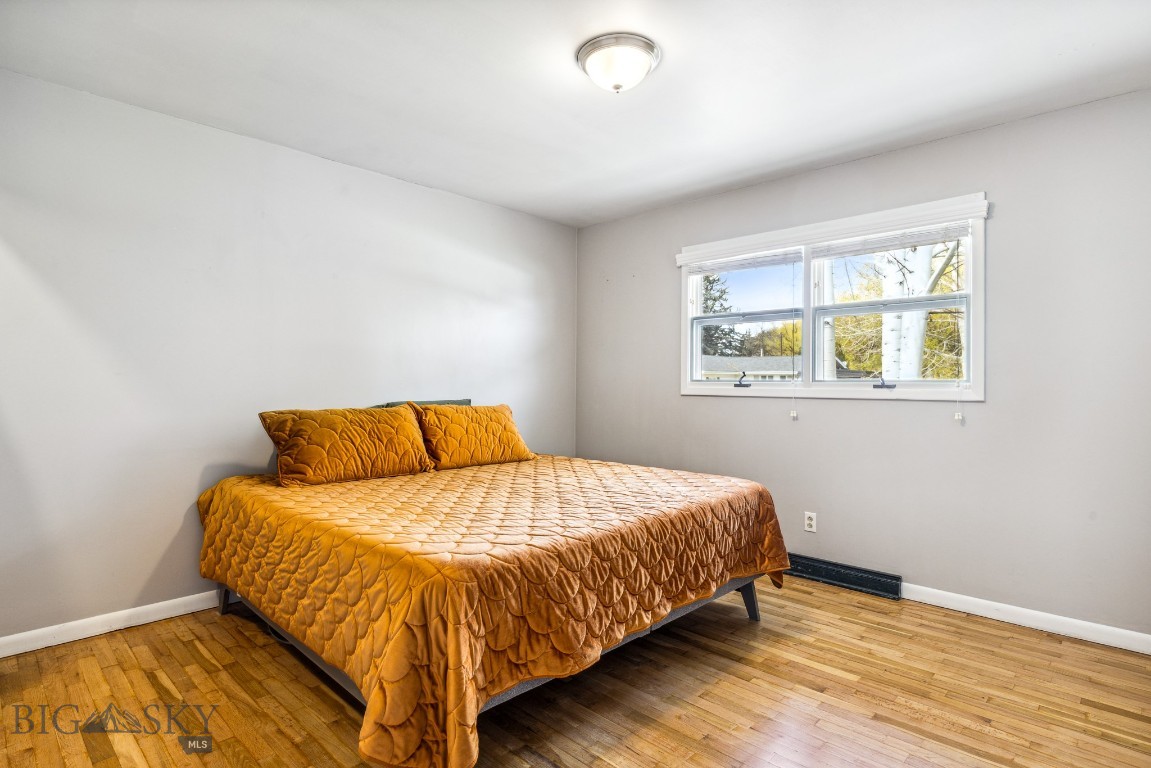 307 N 4th