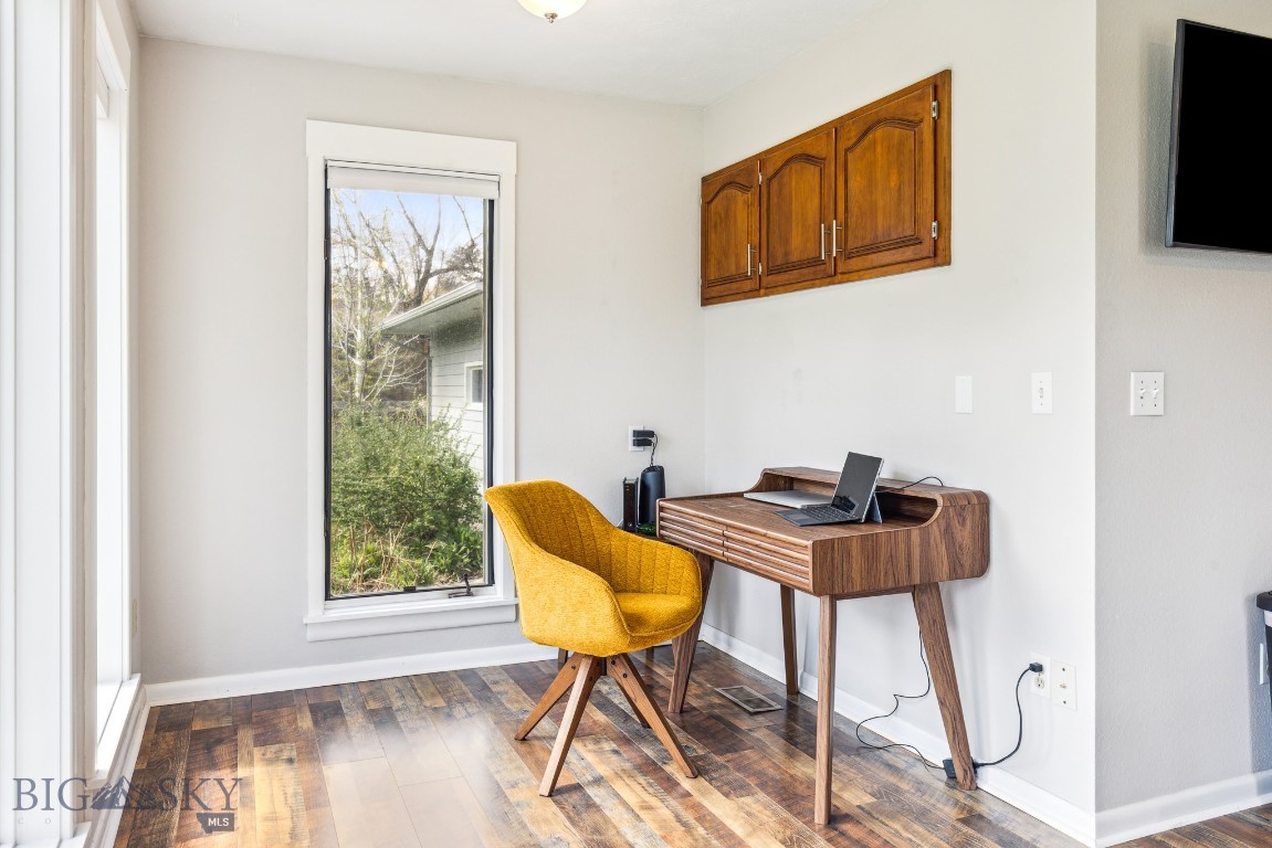 307 N 4th