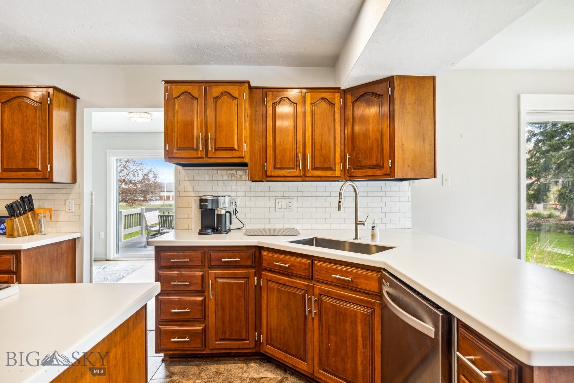 307 N 4th