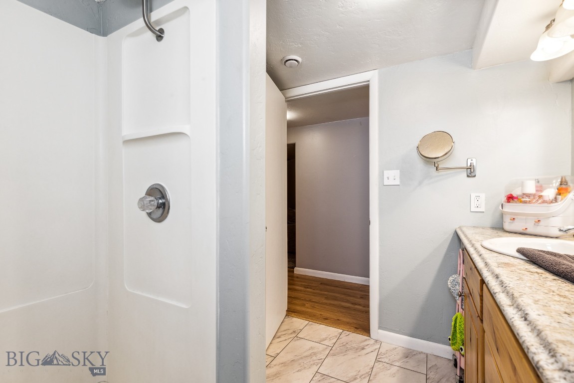 307 N 4th