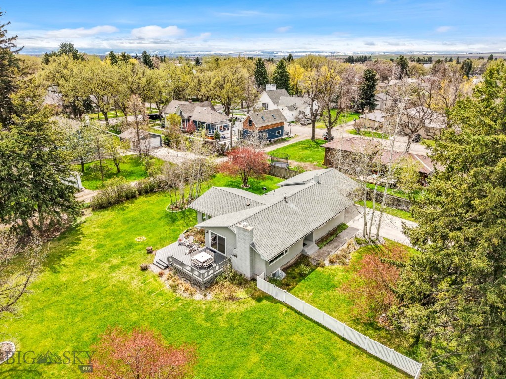 307 N 4th