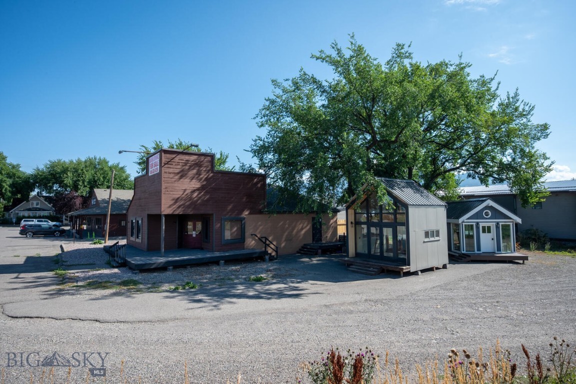 2000 N 7th Avenue