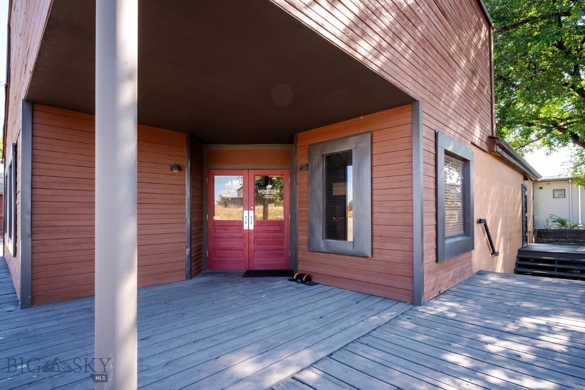 2000 N 7th Avenue