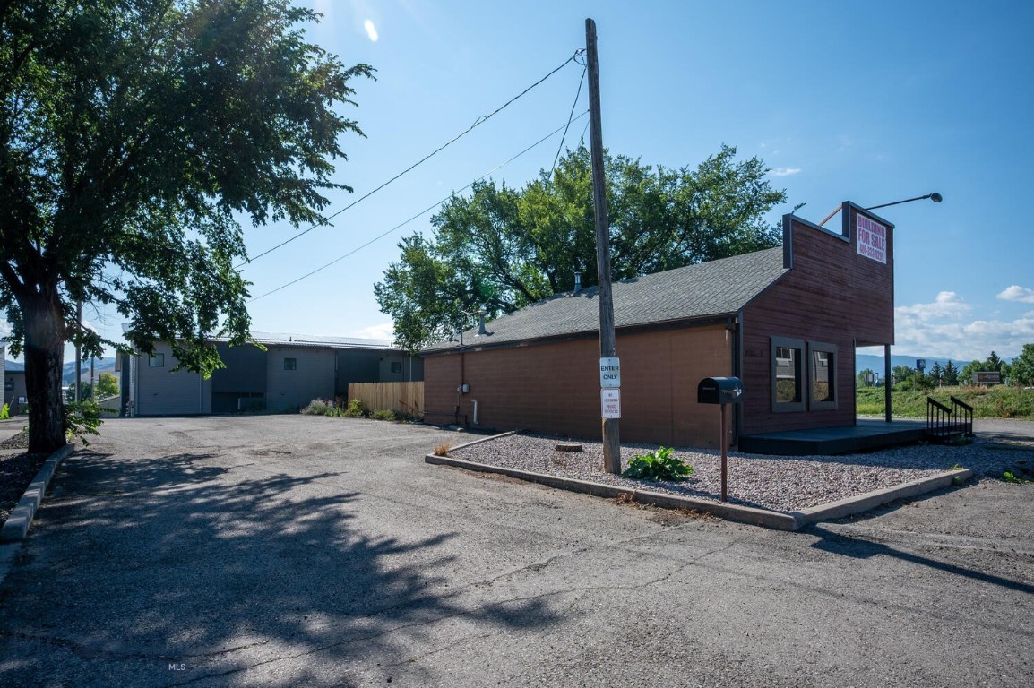 2000 N 7th Avenue