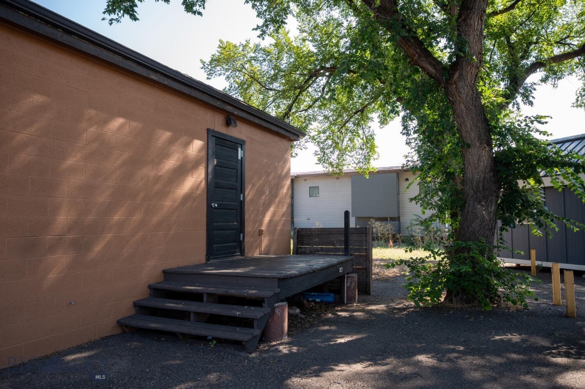 2000 N 7th Avenue