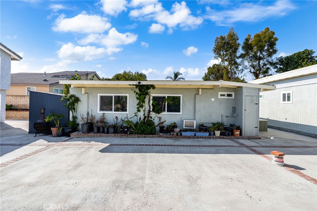 40 Country Wood Drive