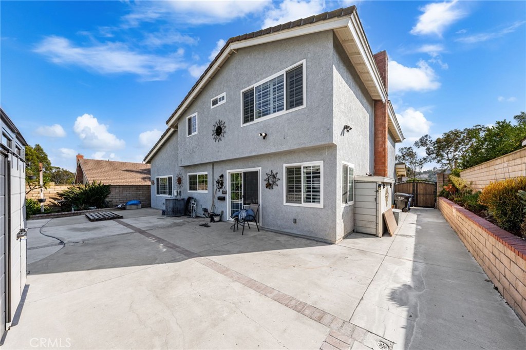 40 Country Wood Drive