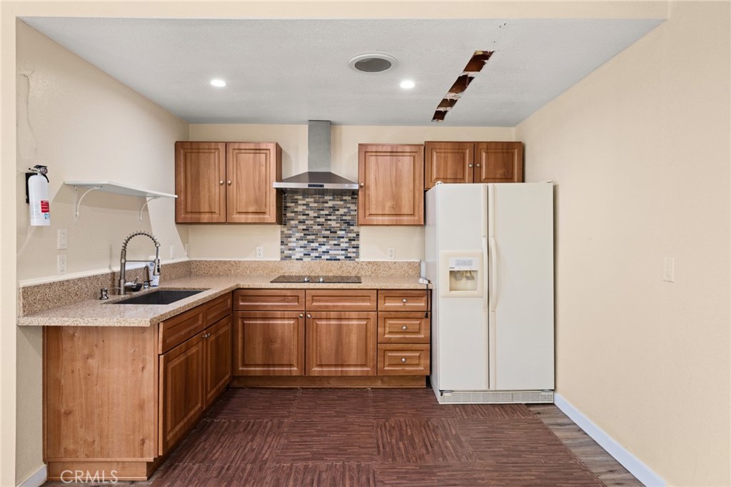 40 Country Wood Drive