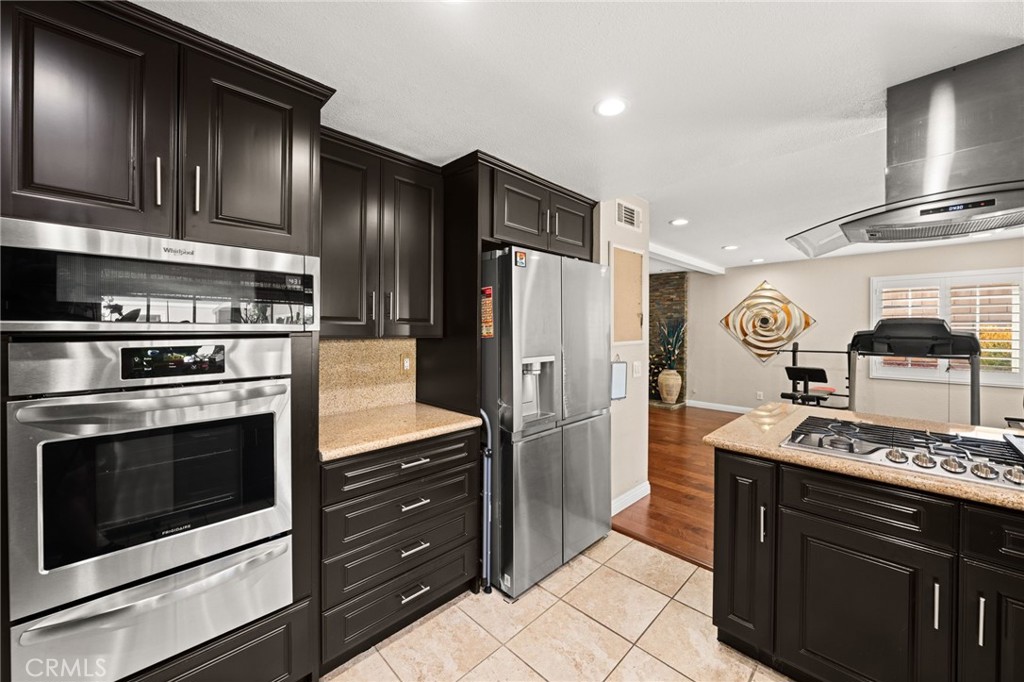 40 Country Wood Drive