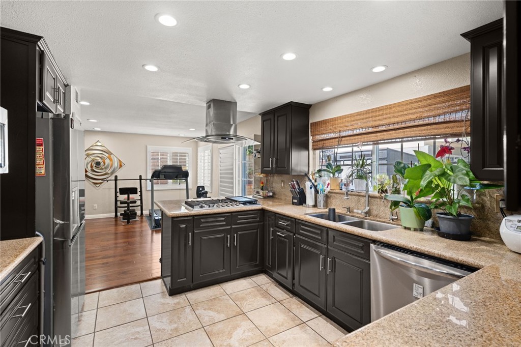 40 Country Wood Drive
