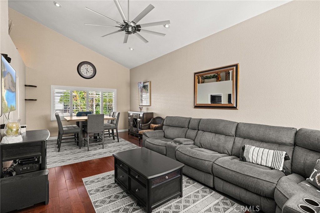 40 Country Wood Drive