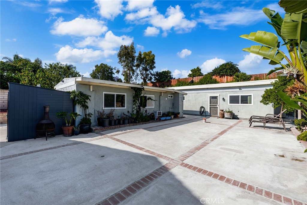 40 Country Wood Drive