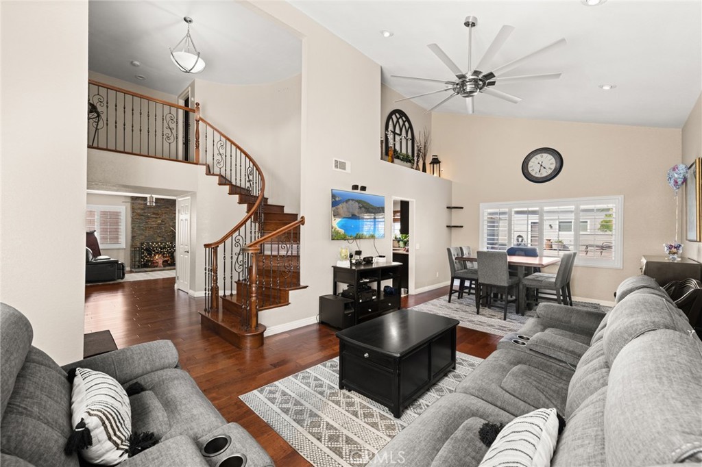 40 Country Wood Drive
