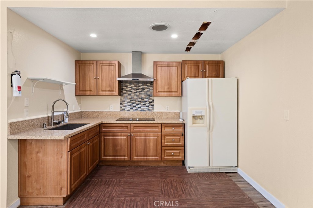 40 Country Wood Drive