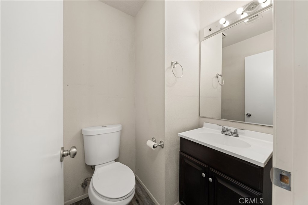 43922 Warner Trail