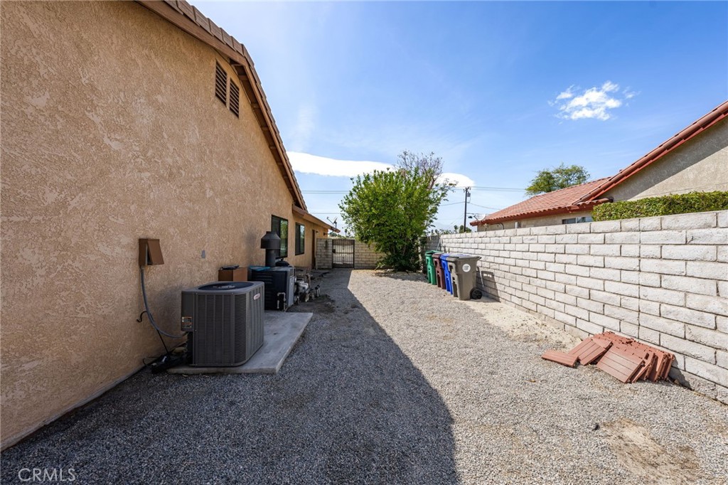 43922 Warner Trail