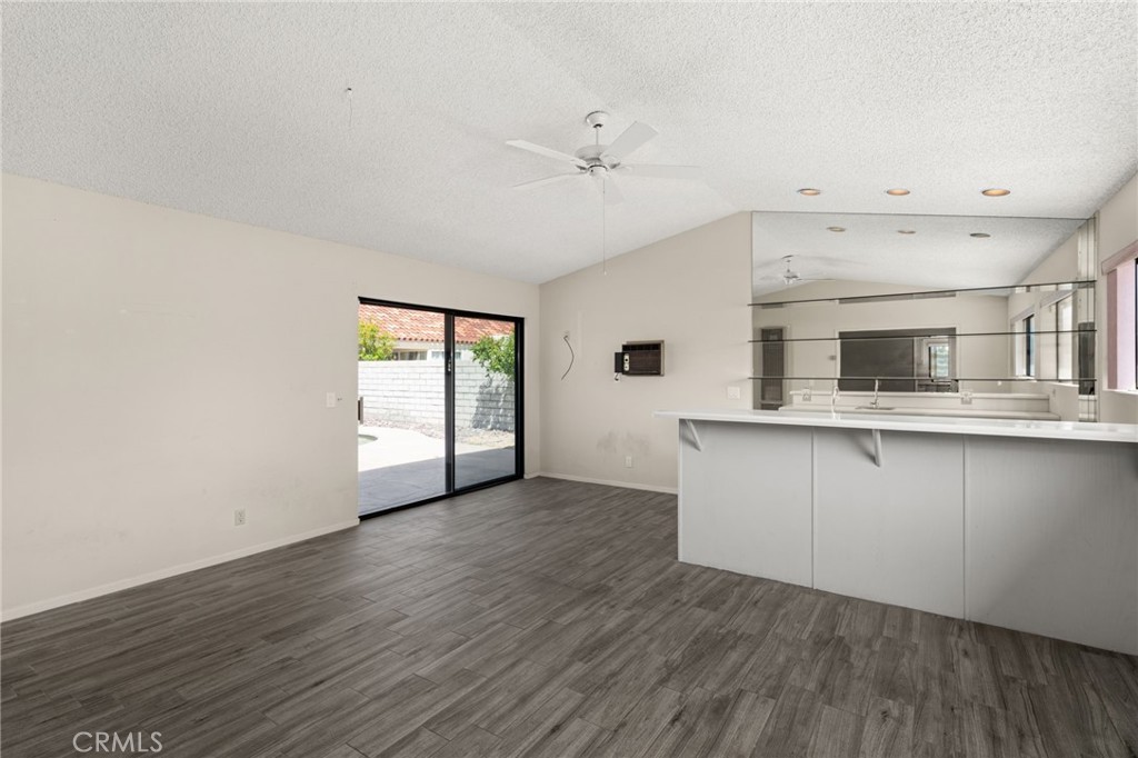 43922 Warner Trail