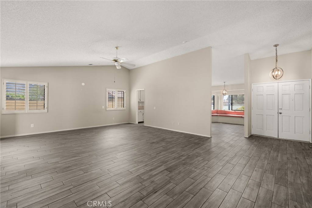 43922 Warner Trail