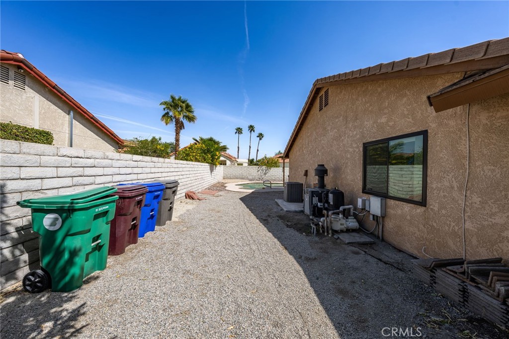 43922 Warner Trail