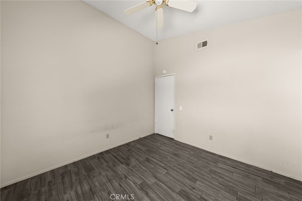 43922 Warner Trail