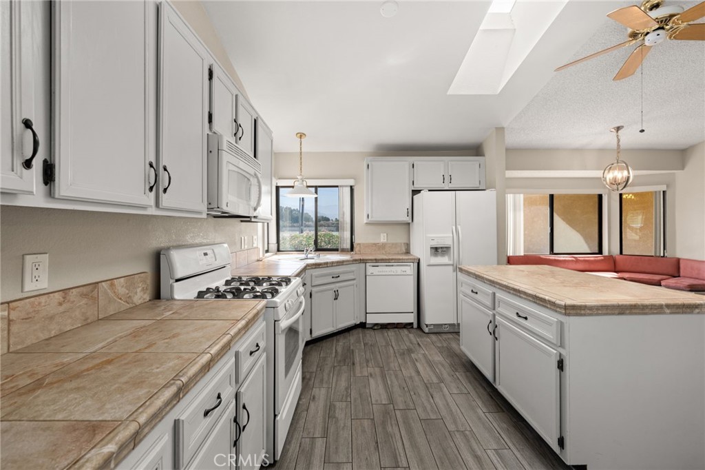 43922 Warner Trail
