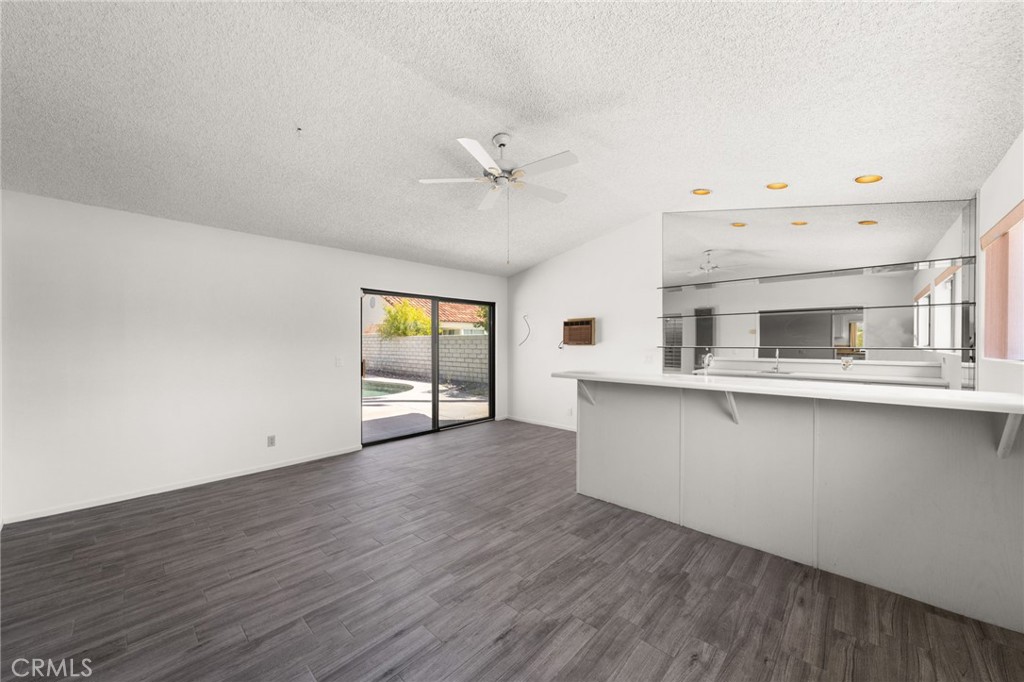 43922 Warner Trail