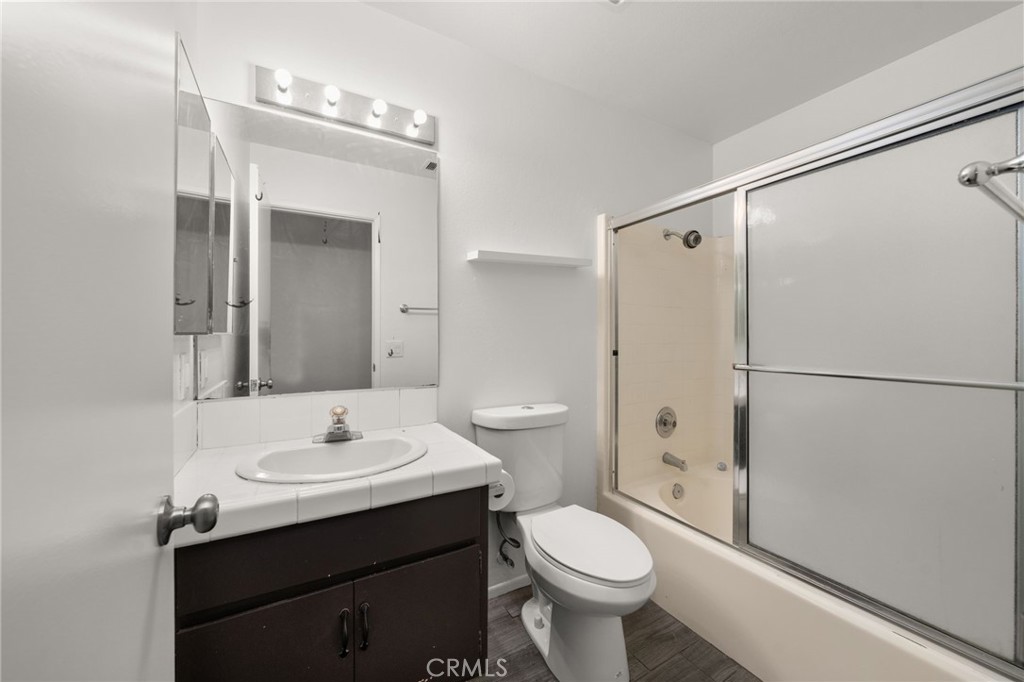 43922 Warner Trail