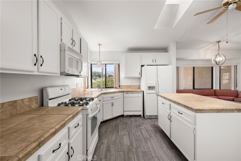 43922 Warner Trail