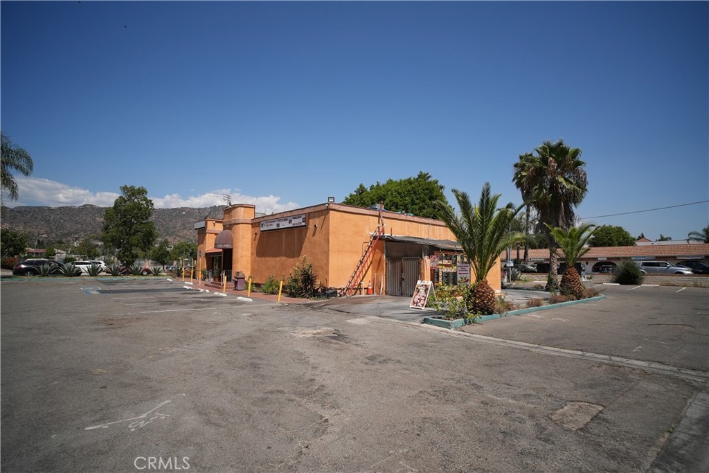 600 E Foothill Boulevard
