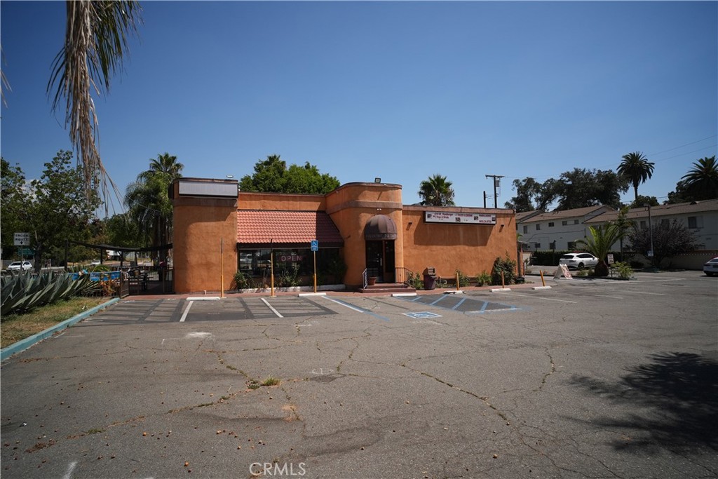 600 E Foothill Boulevard