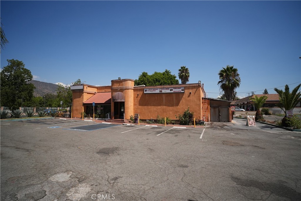 600 E Foothill Boulevard