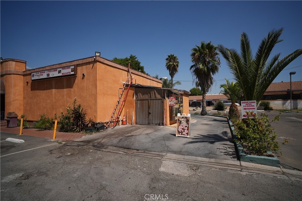 600 E Foothill Boulevard