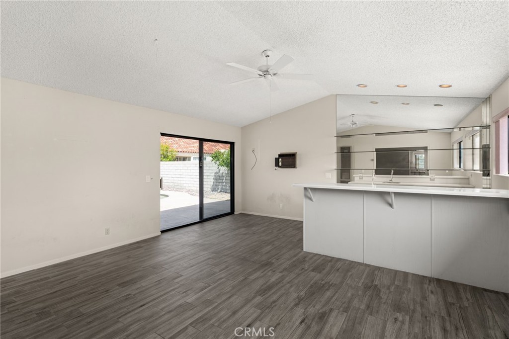 43922 Warner Trail