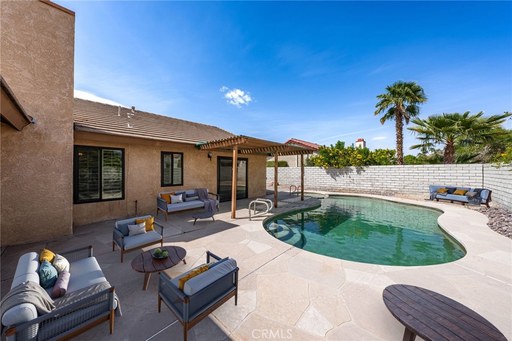 43922 Warner Trail