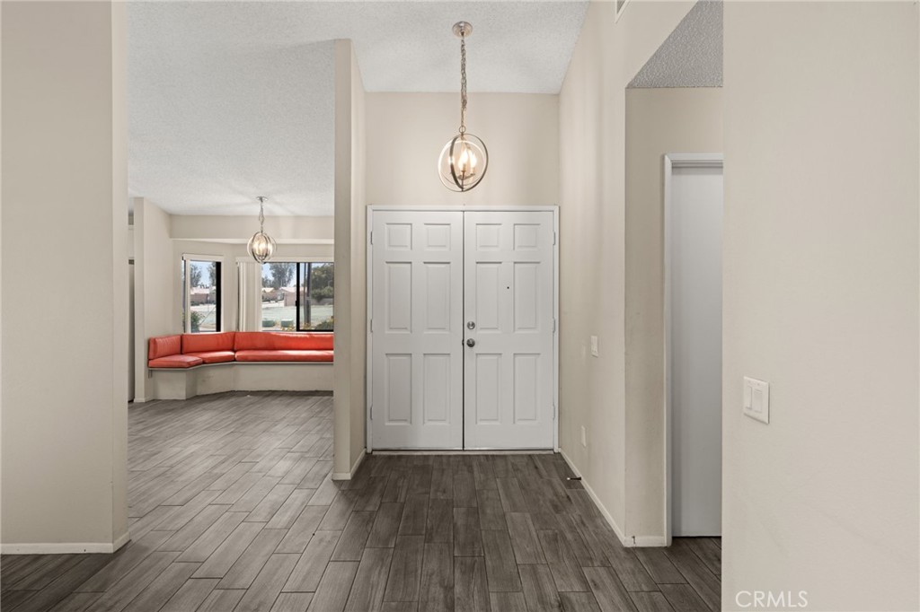 43922 Warner Trail