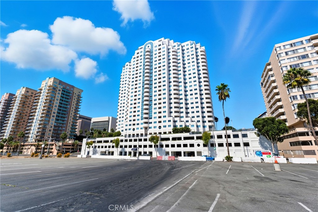 525 E Seaside
