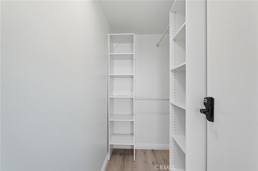 525 E Seaside