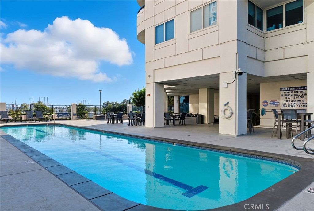 525 E Seaside