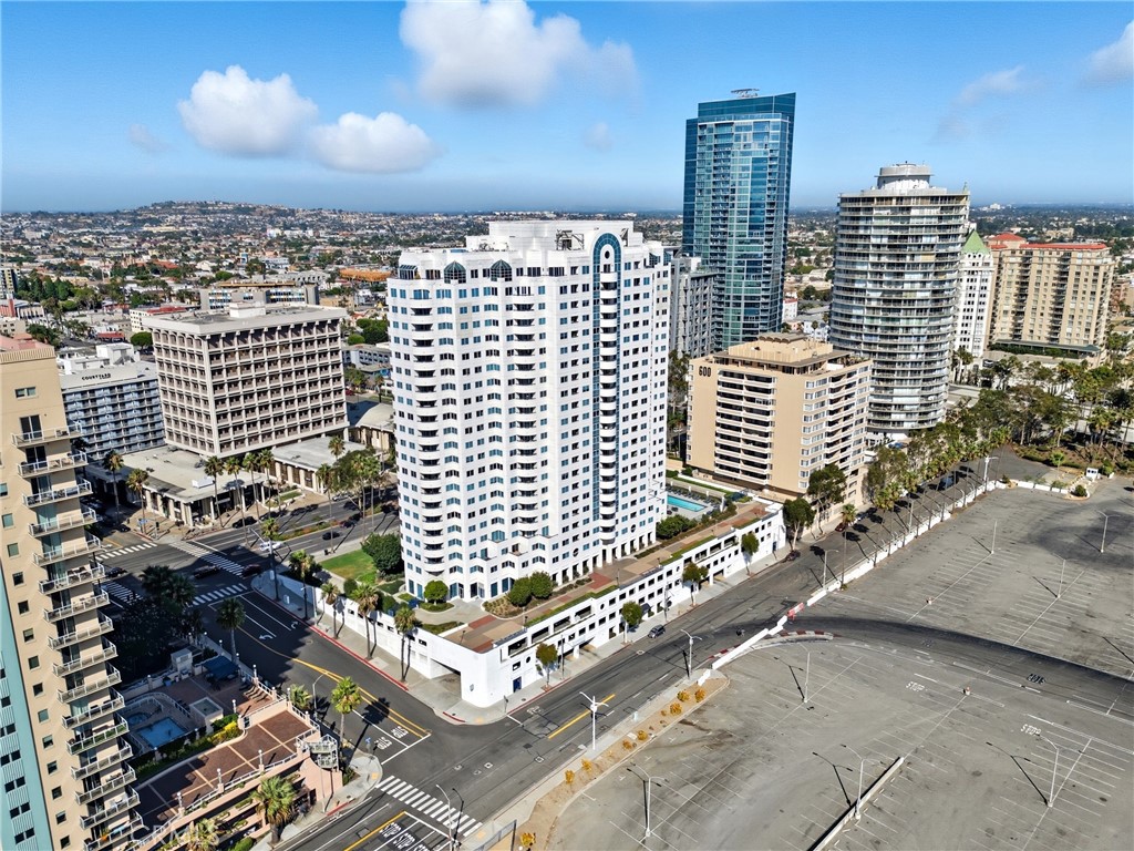 525 E Seaside