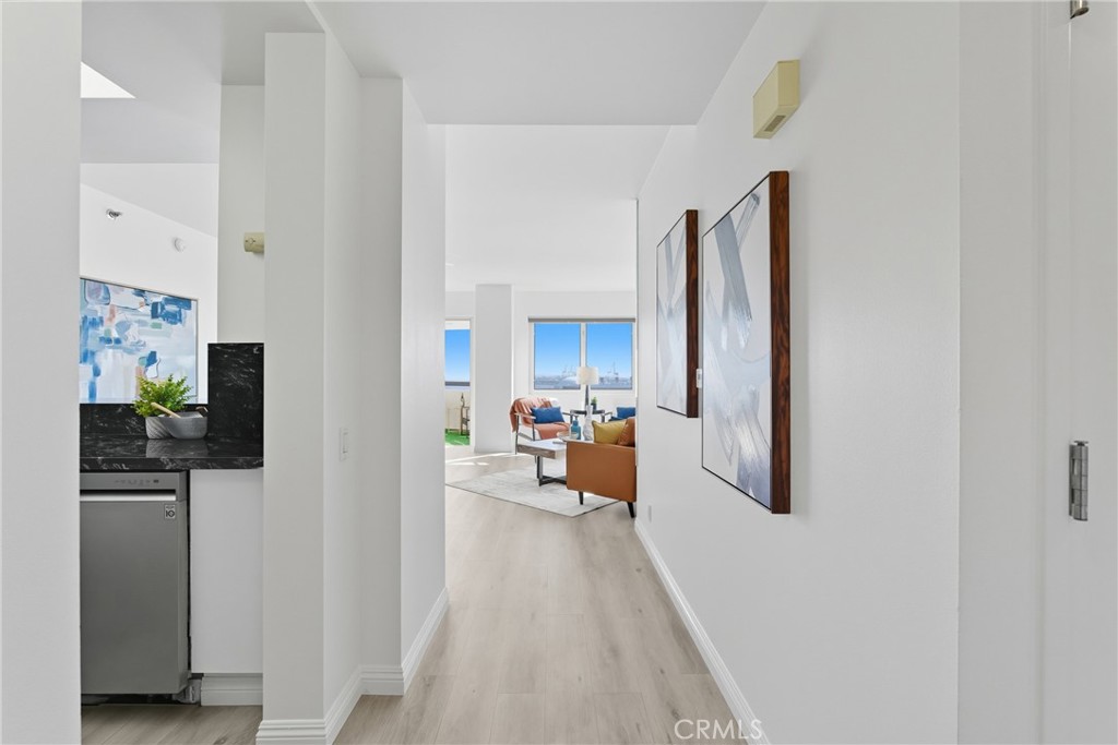 525 E Seaside
