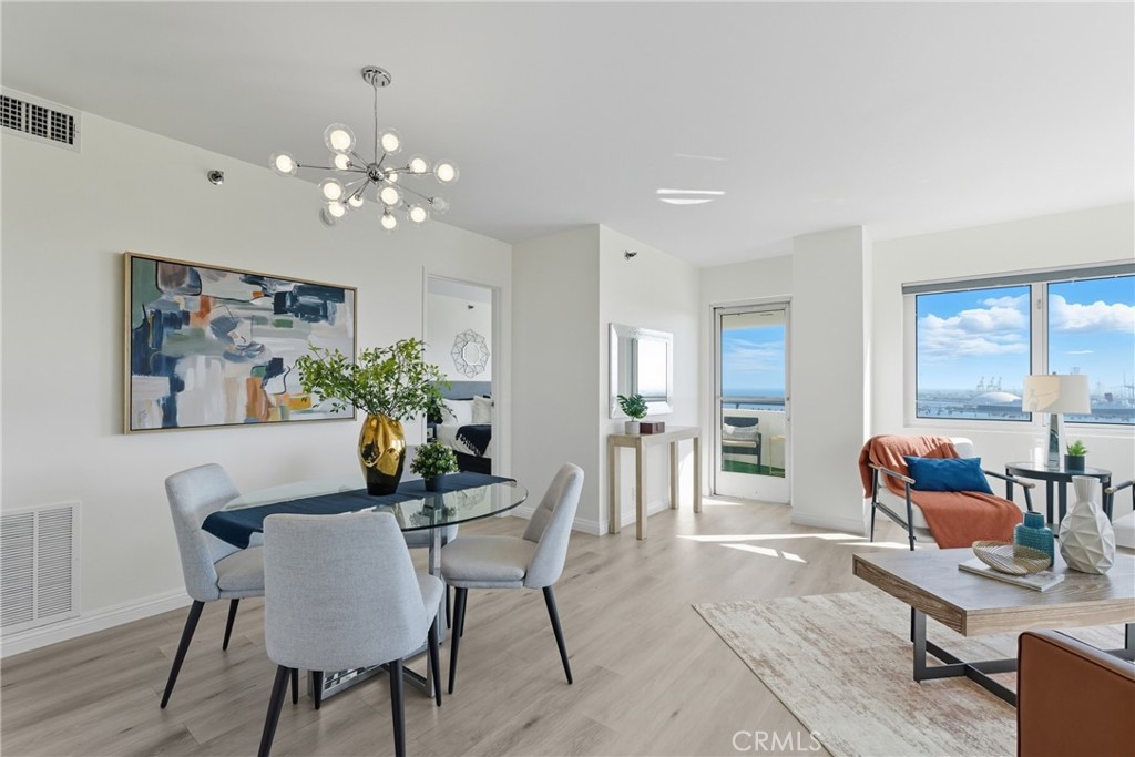 525 E Seaside