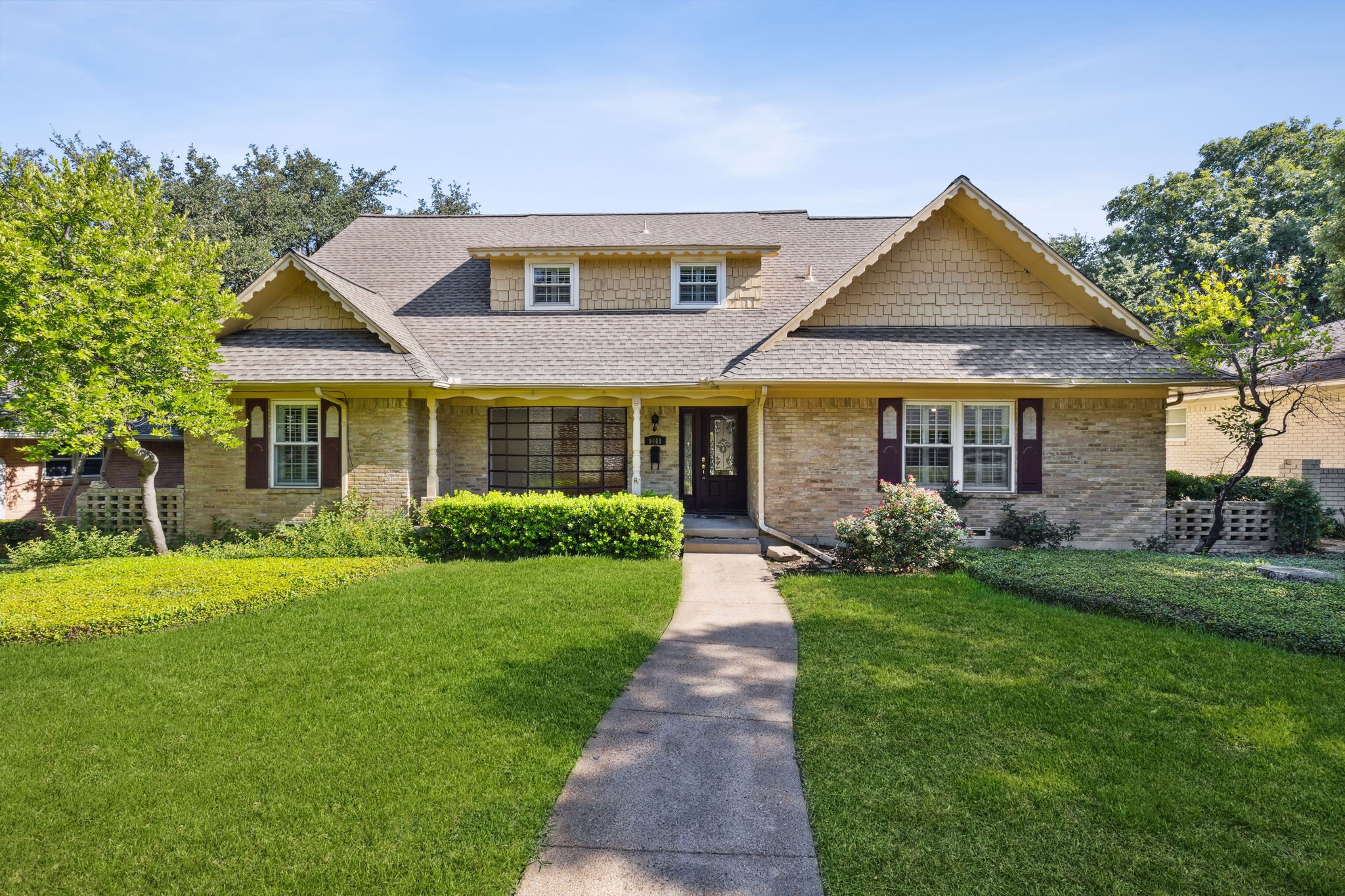 9469 Estate Lane