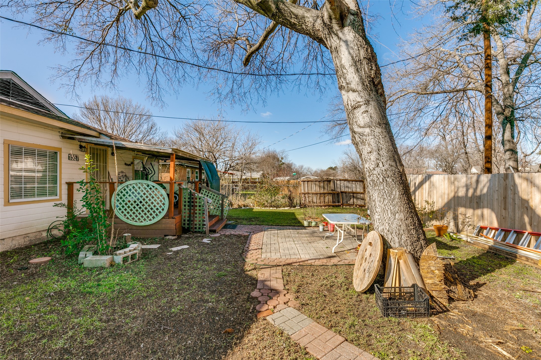 1557 Nash Street