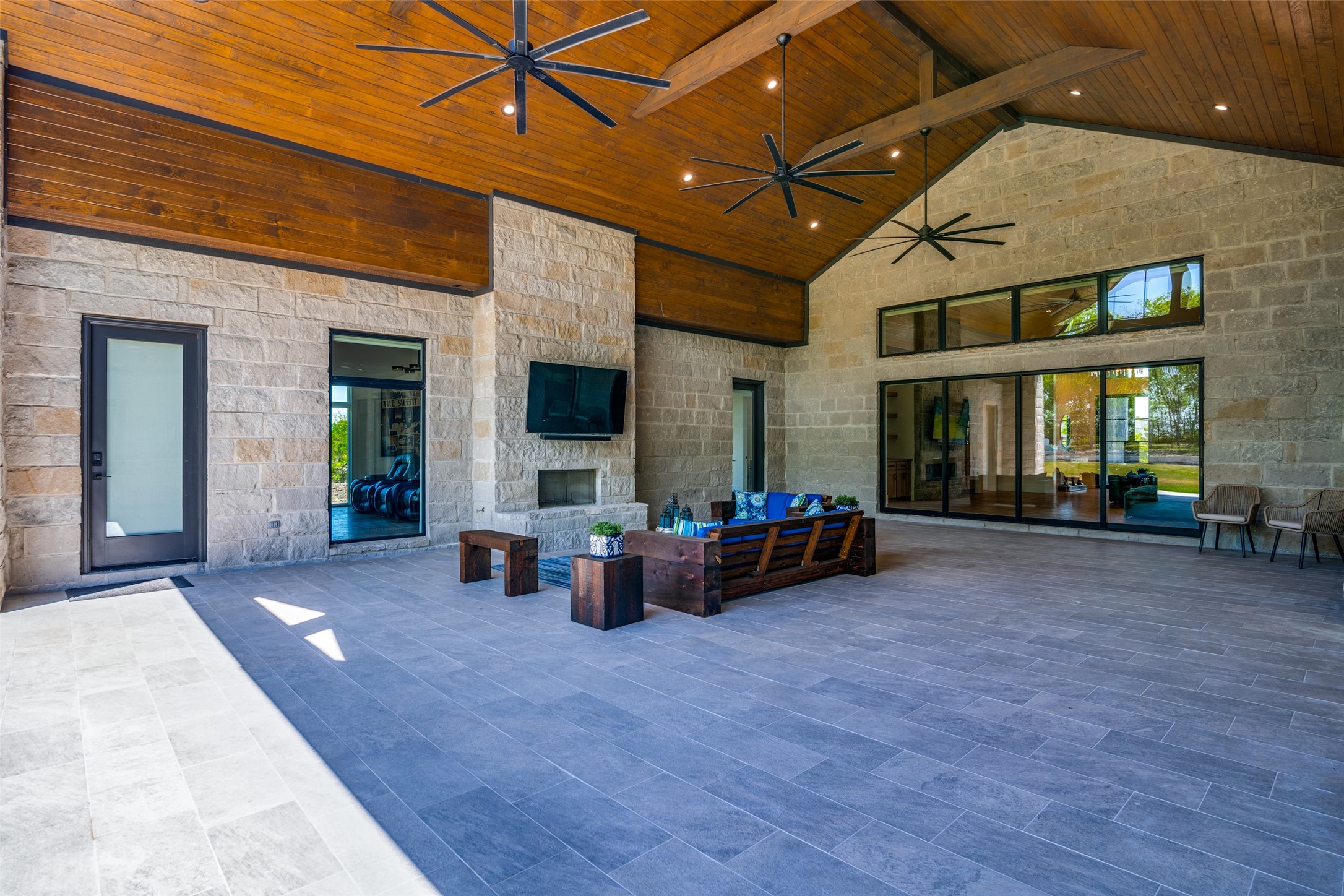 512 Lodge Hill Drive