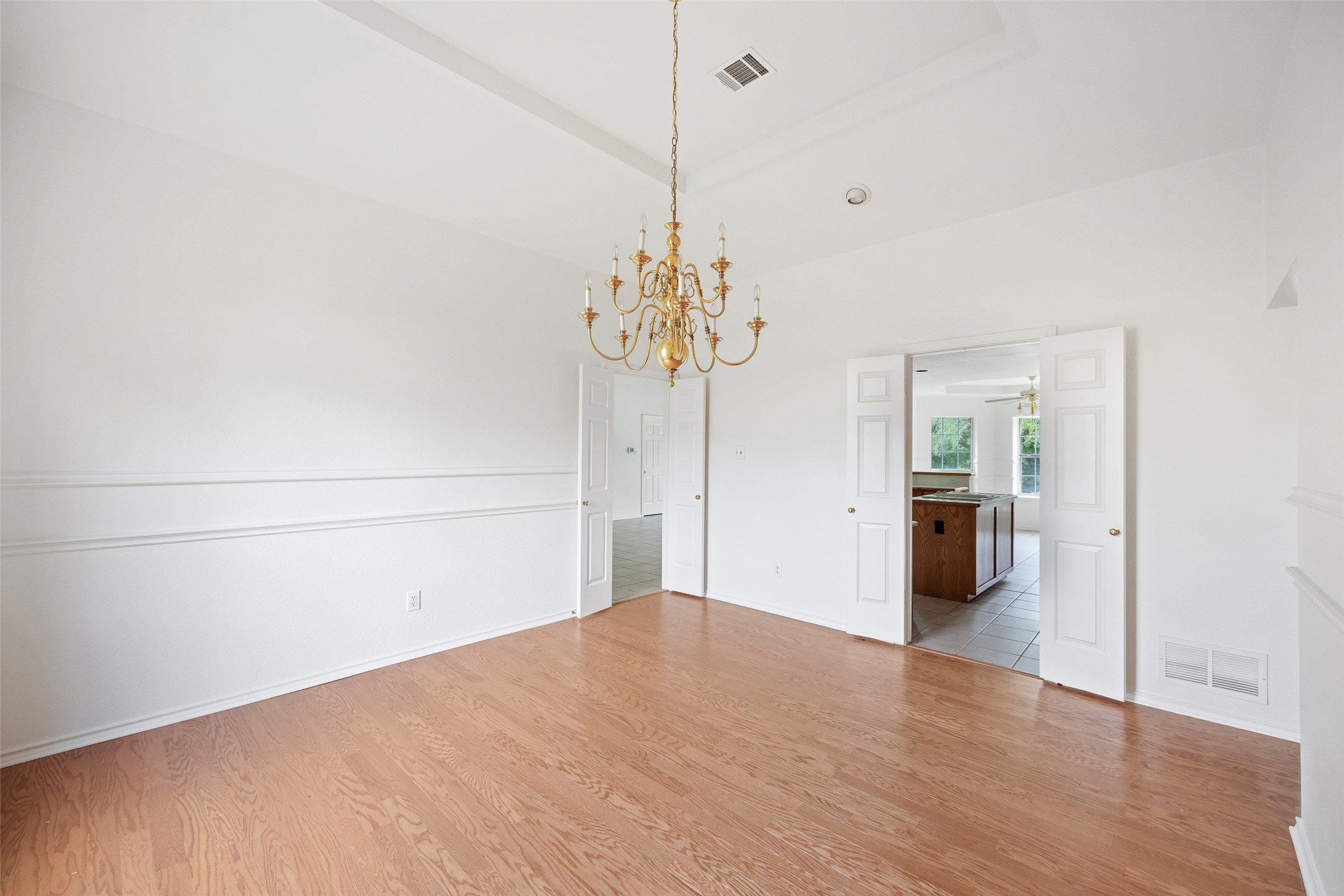 930 Heatherwood Drive