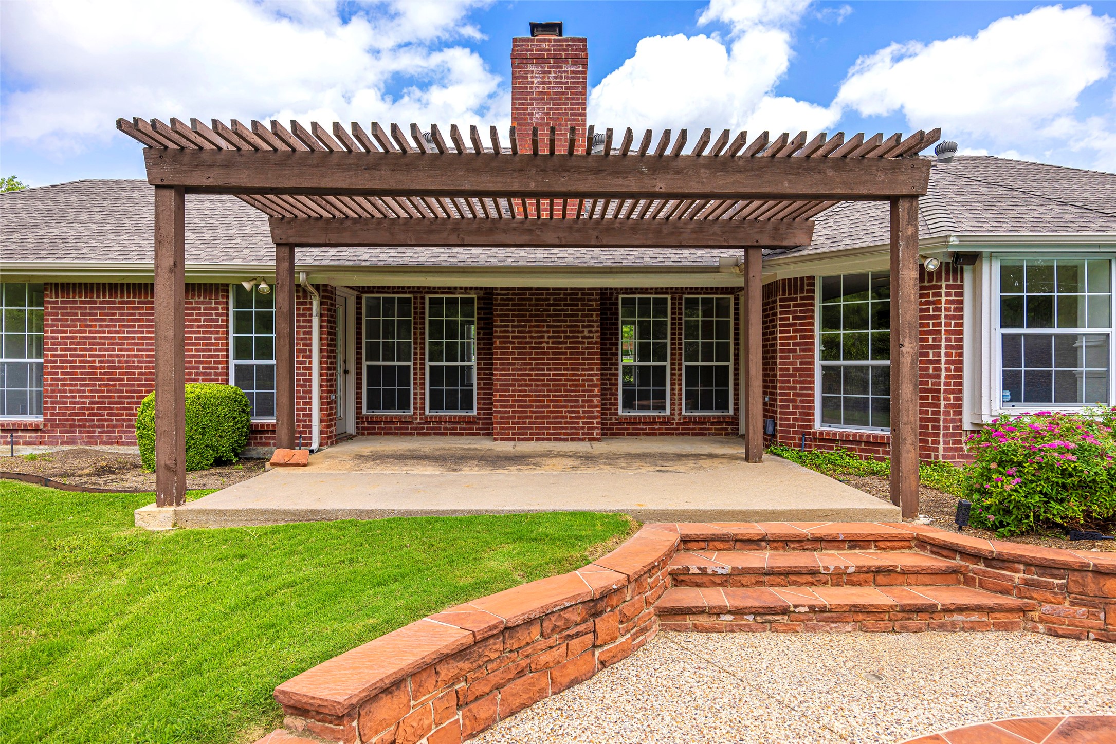 930 Heatherwood Drive