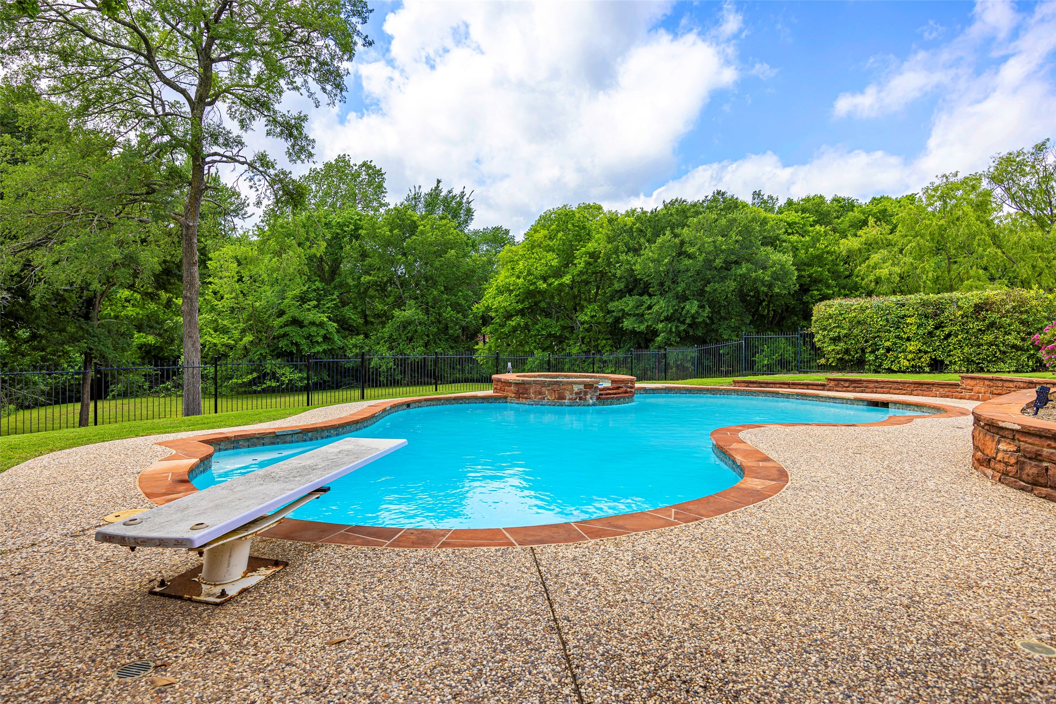930 Heatherwood Drive