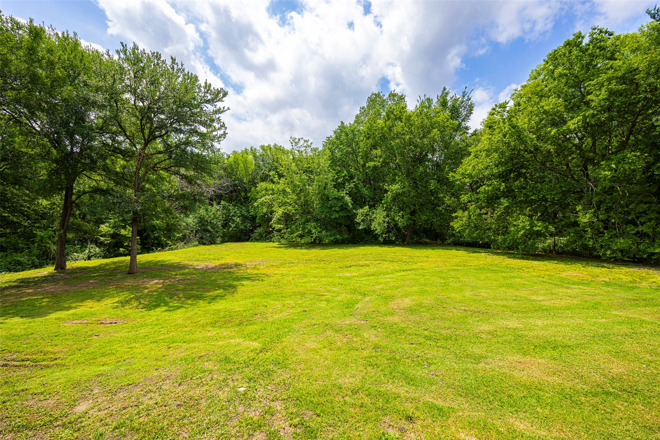 930 Heatherwood Drive