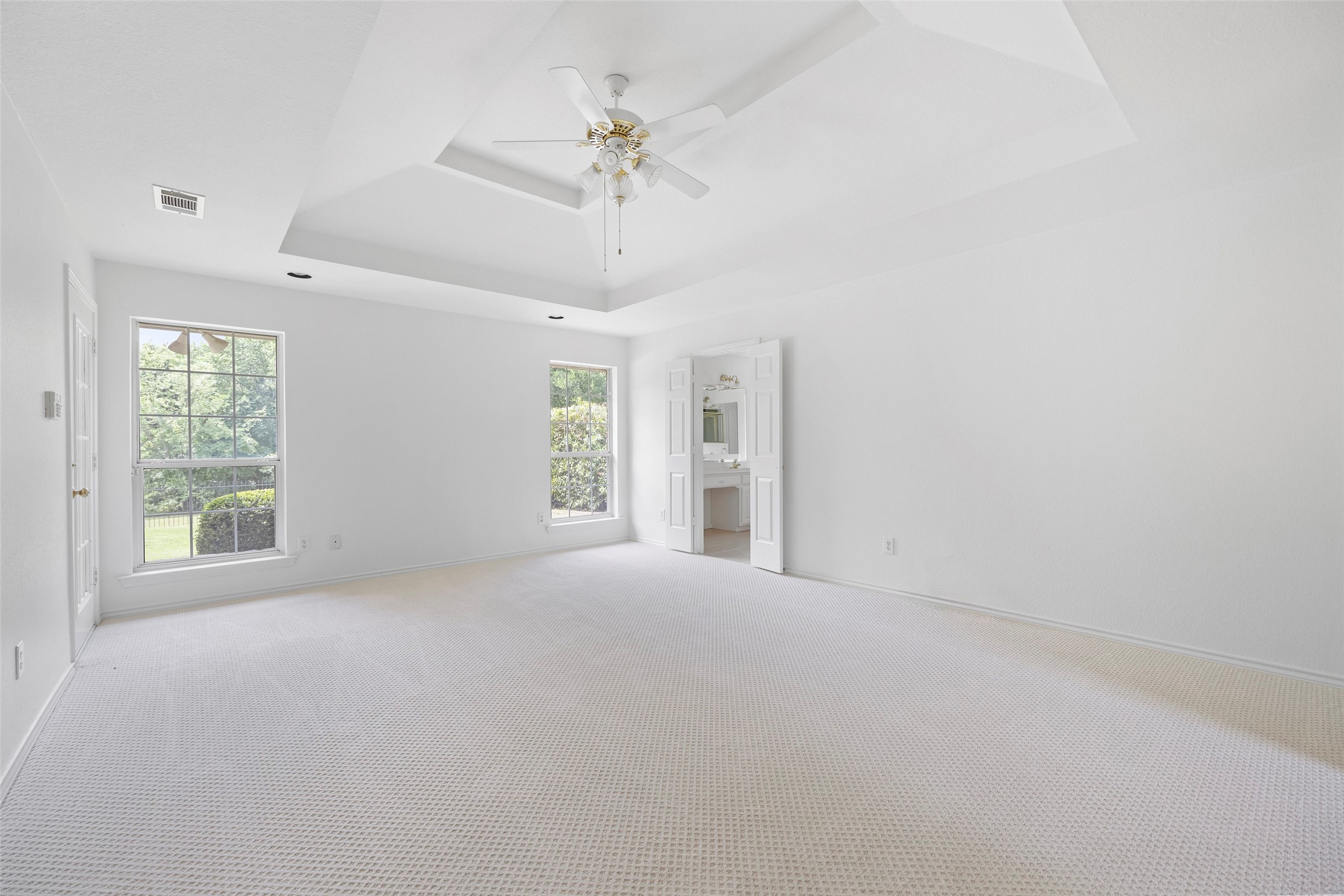 930 Heatherwood Drive