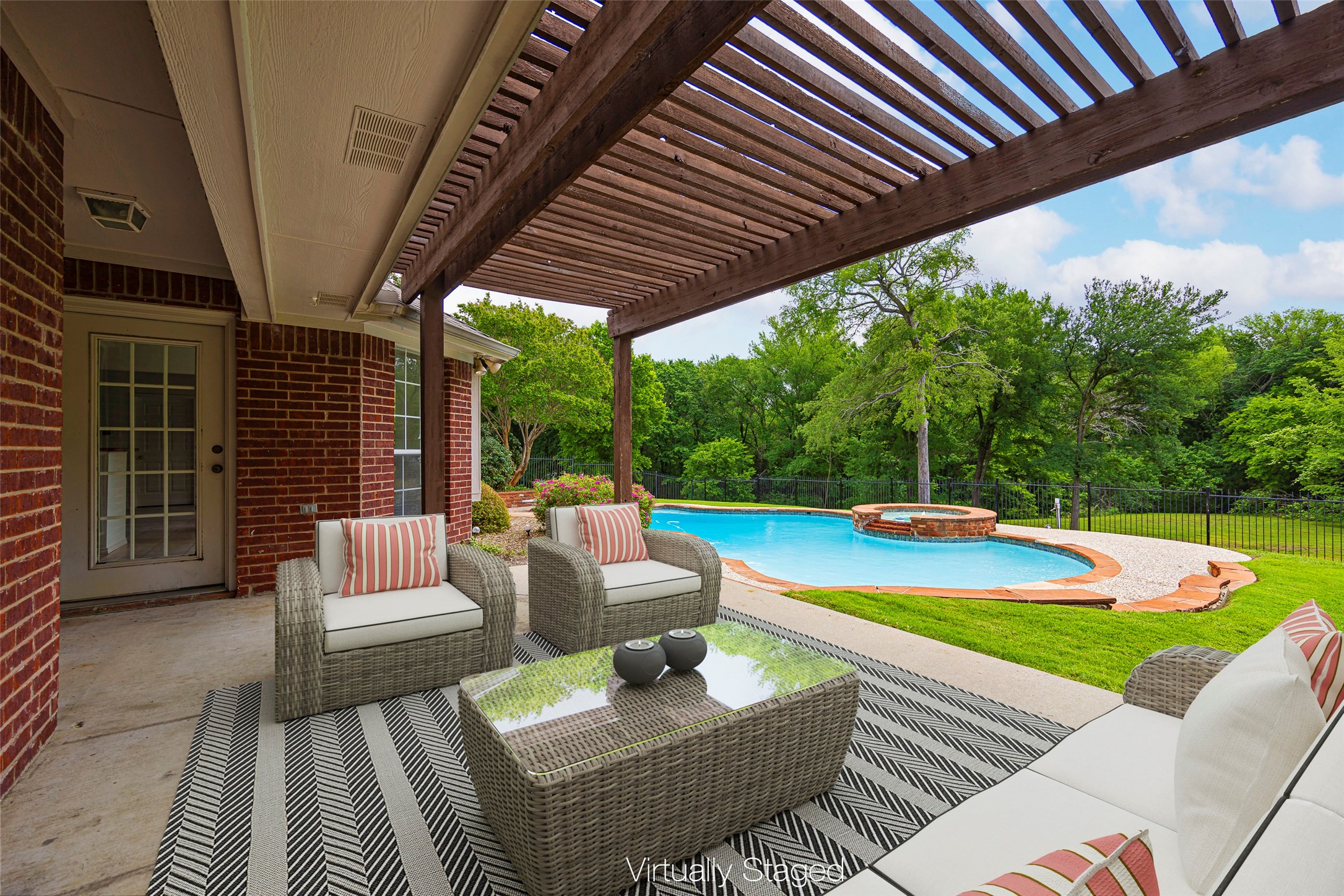 930 Heatherwood Drive